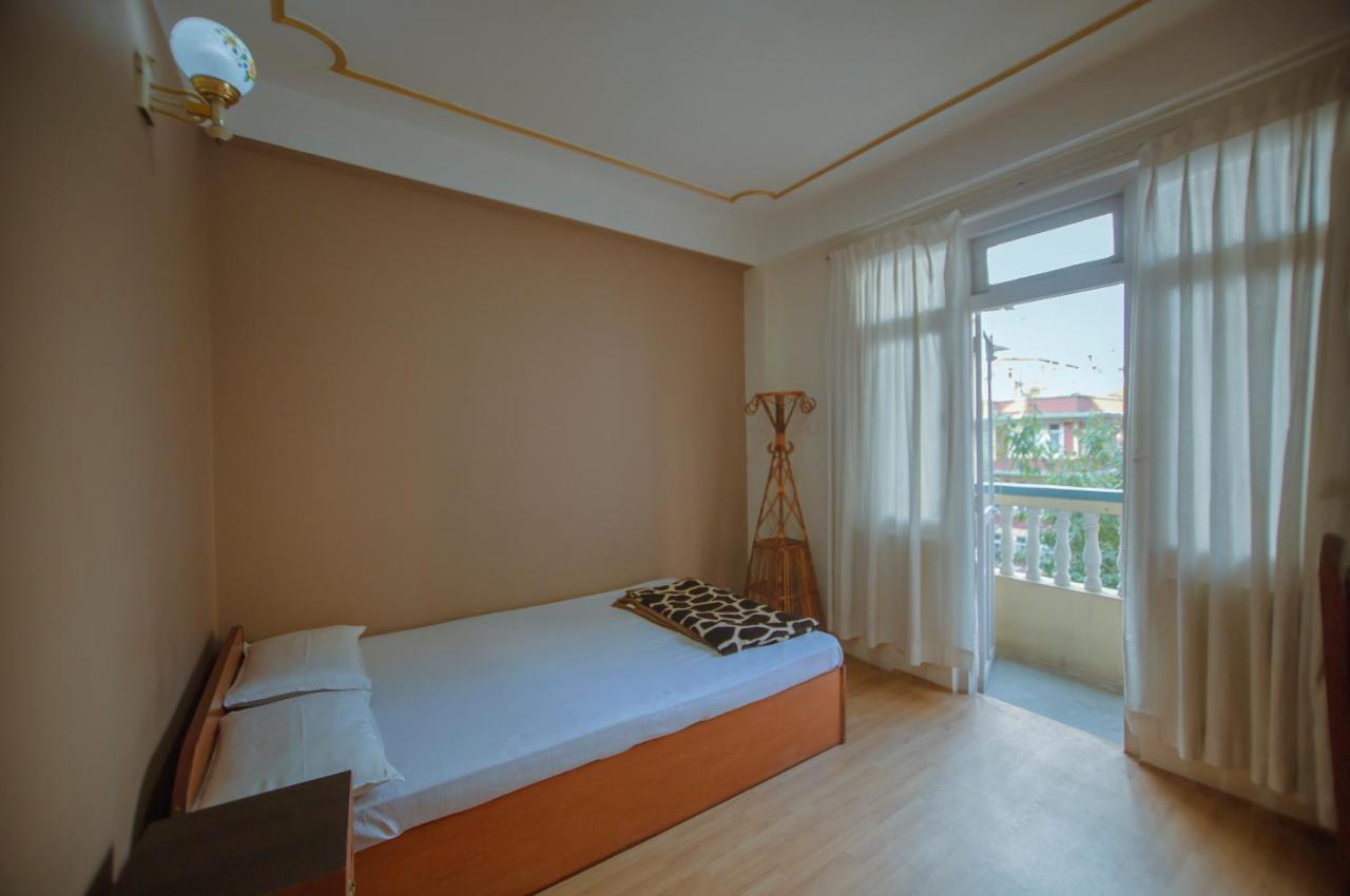 Hotel Triratna Katmandu Kültér fotó